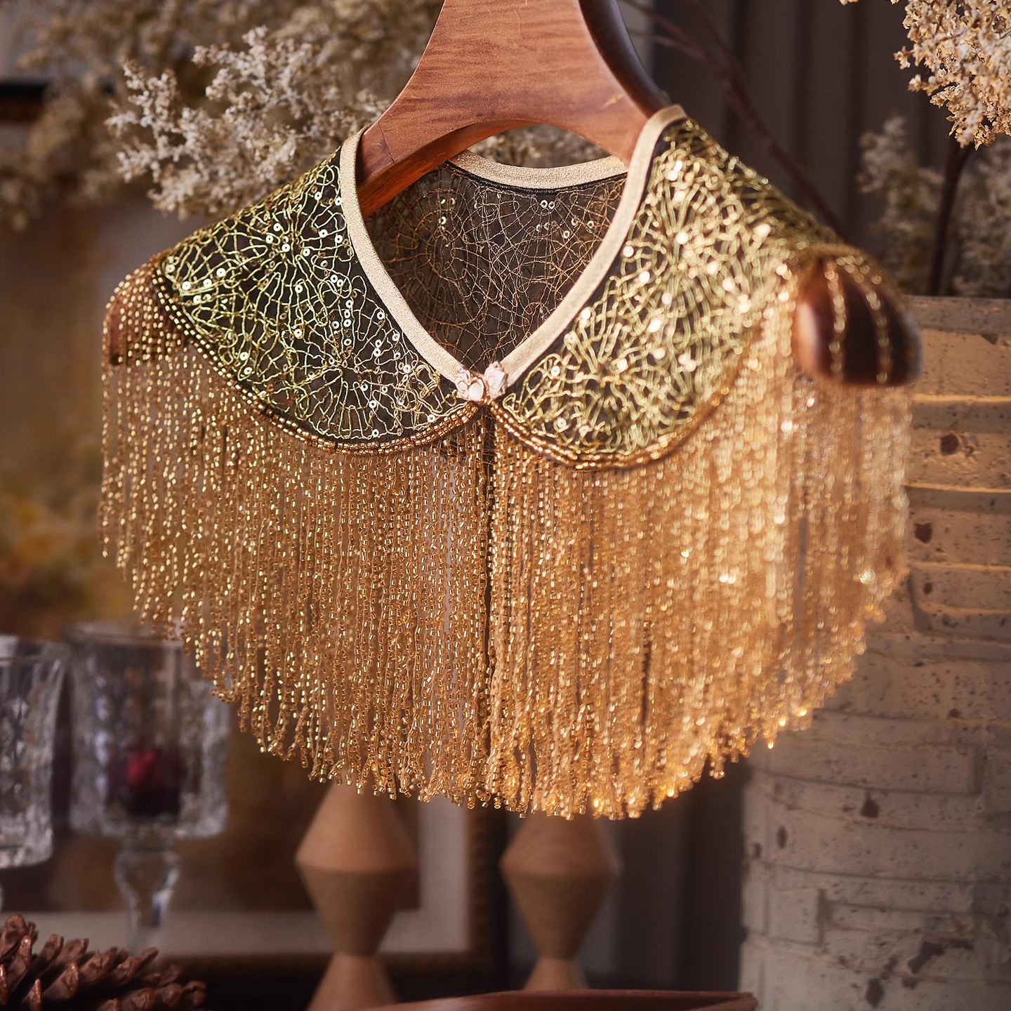 Vintage Fashion Show - Women's Spring Summer Vintage Gold Lace