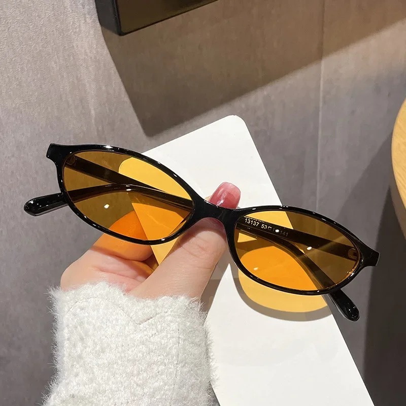 New Retro Sexy Cat Eye Sunglas - Vintage Outdoor Fashion ulasan dan harga