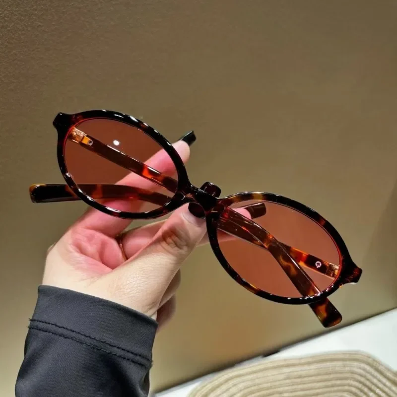 New Oval Shape Sunglasses Clas - Vintage Outdoor Fashion ulasan dan harga