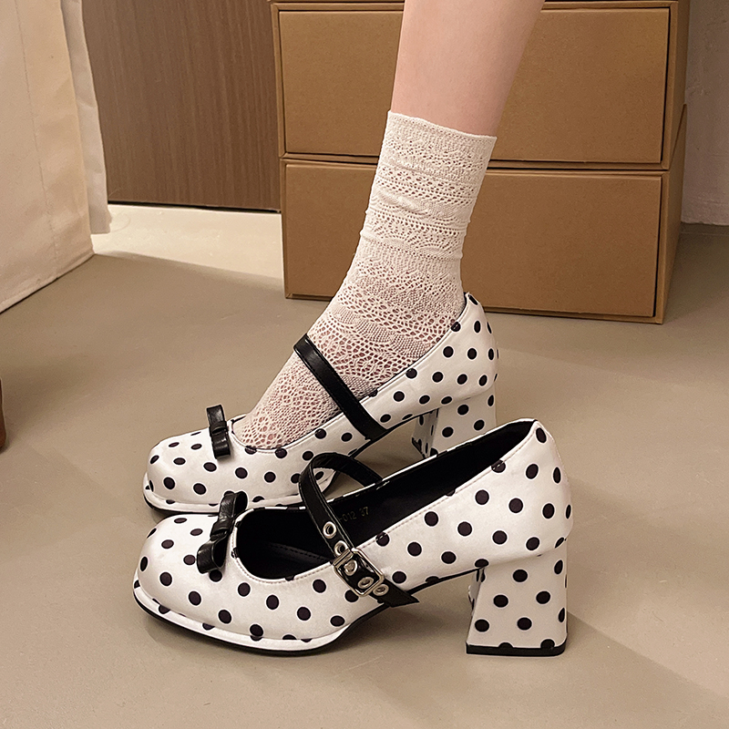 Vintage Thick Heel Polka Dot W - Vintage Fashion Online ulasan dan harga